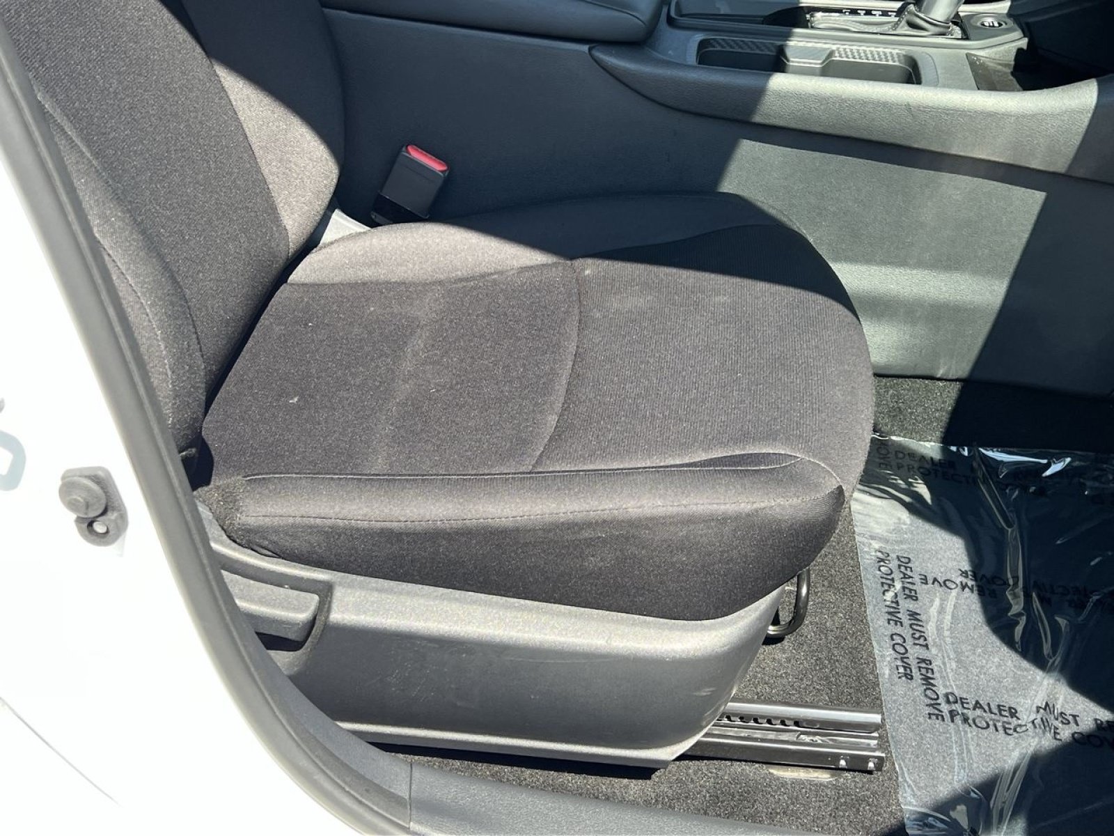 Used 2025 Nissan Sentra S FWD image 27