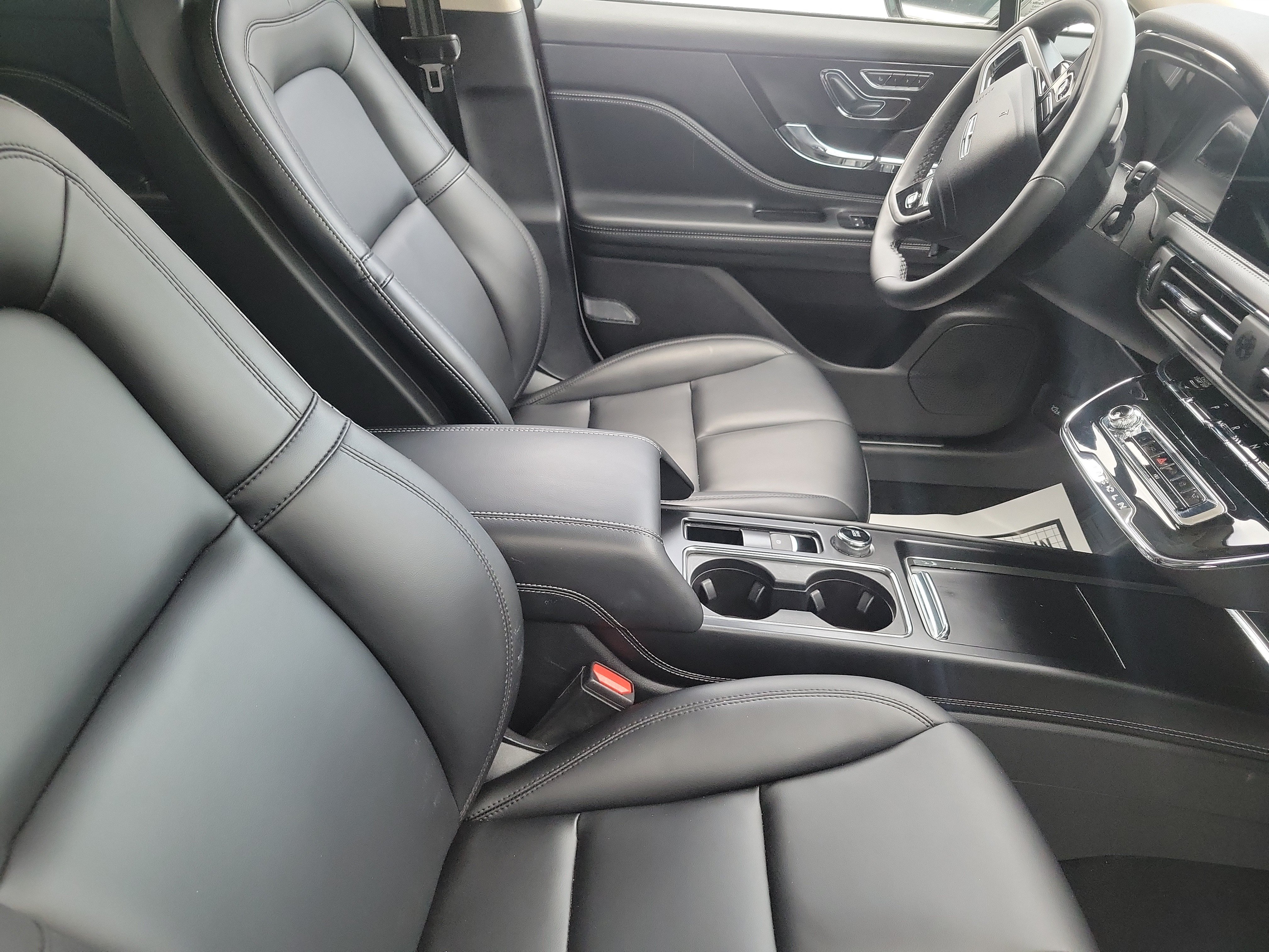 Certified 2024 Lincoln Corsair FWD image 12