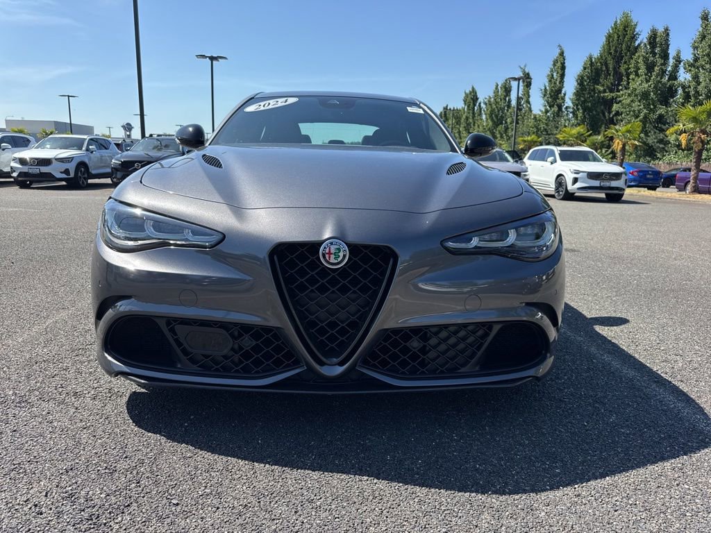 Used 2024 Alfa Romeo Giulia Quadrifoglio w/ Active Assist Plus Package RWD image 9