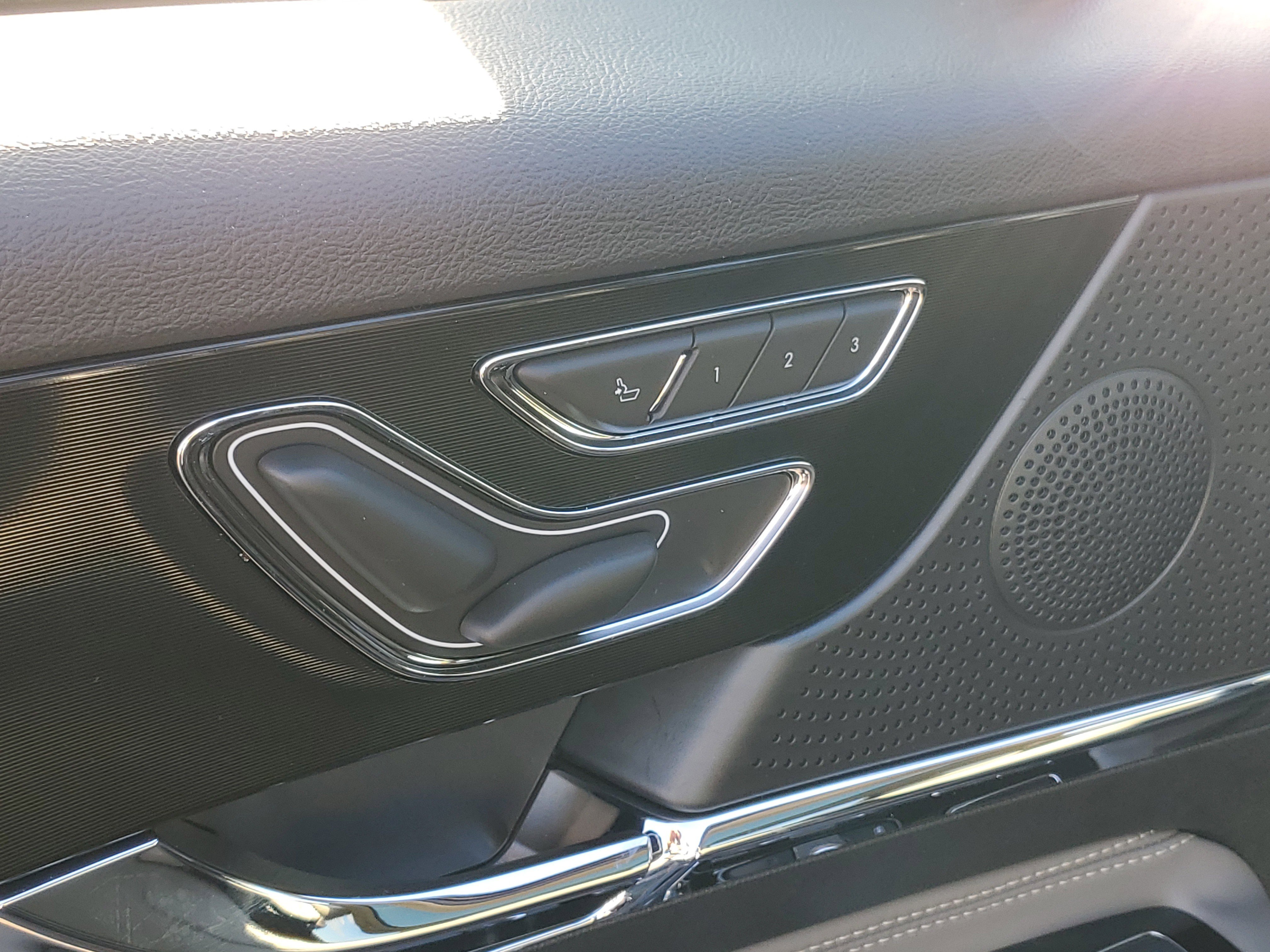 New 2025 Lincoln Corsair Reserve image 9