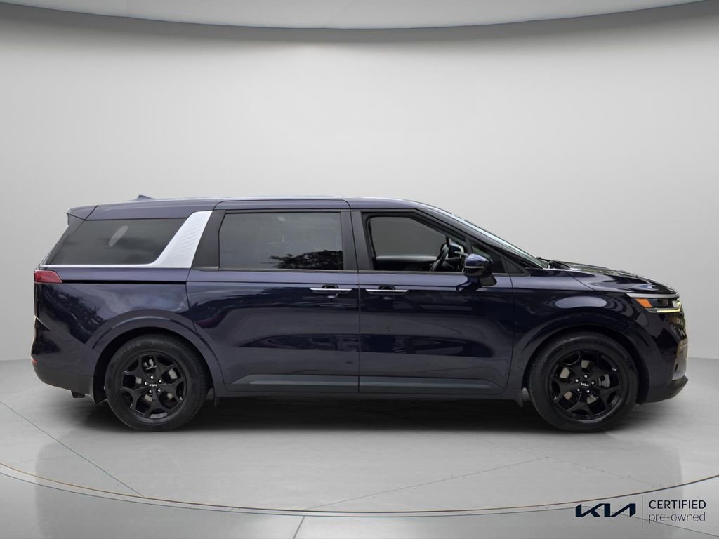 Used 2022 Kia Carnival LX FWD image 4