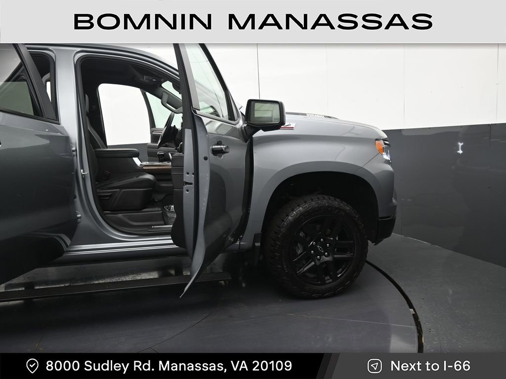 Used 2024 Chevrolet Silverado 1500 LT Trail Boss w/ LT Trail Boss Premium Package image 9