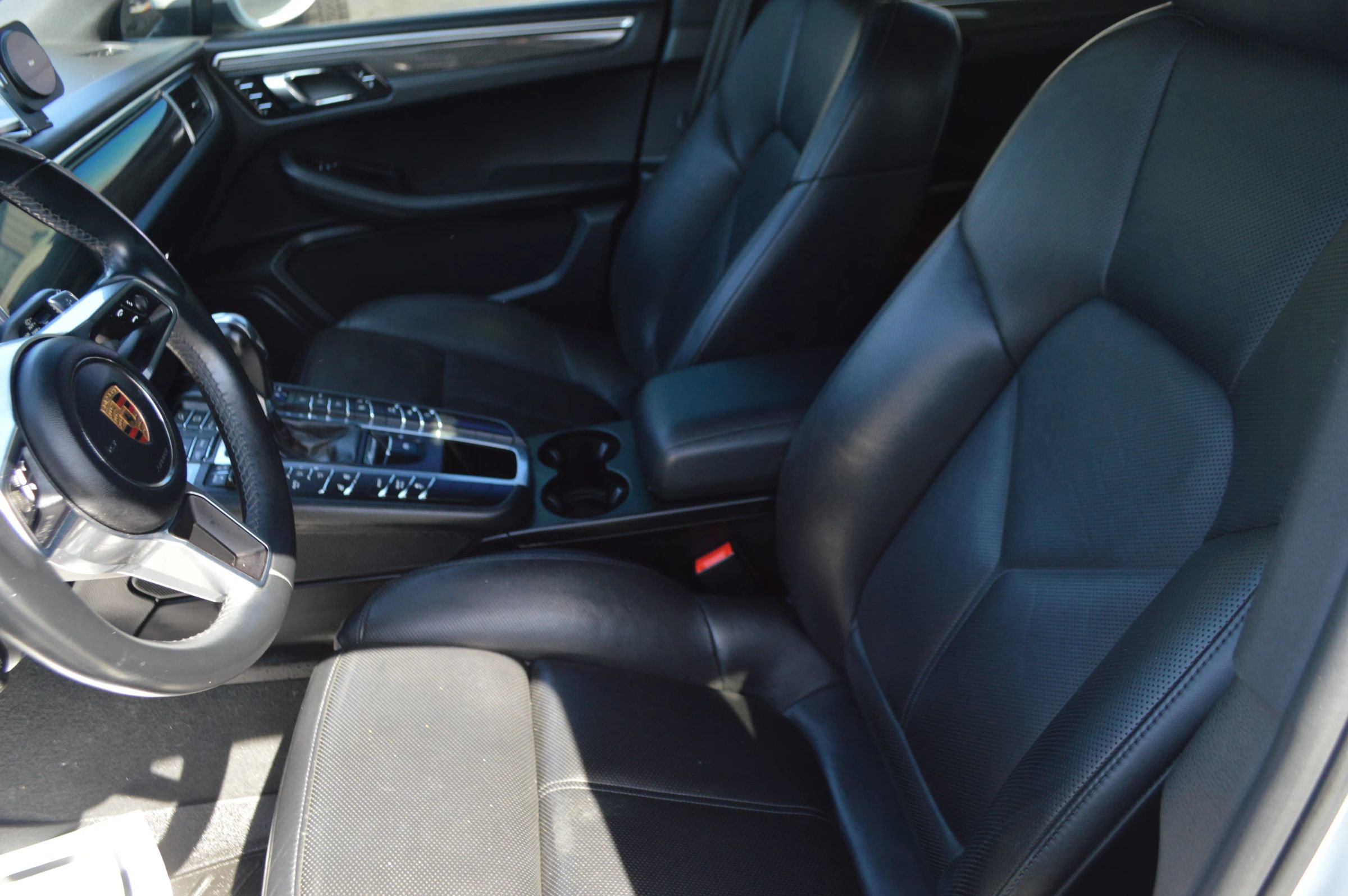 Used 2017 Porsche Macan S image 15