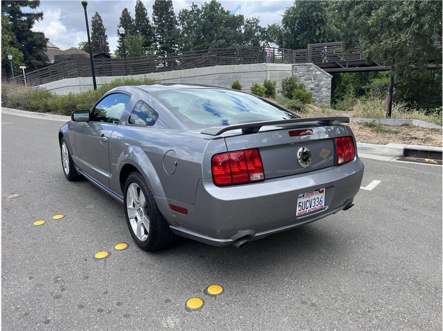 Used 2006 Ford Mustang GT RWD image 7