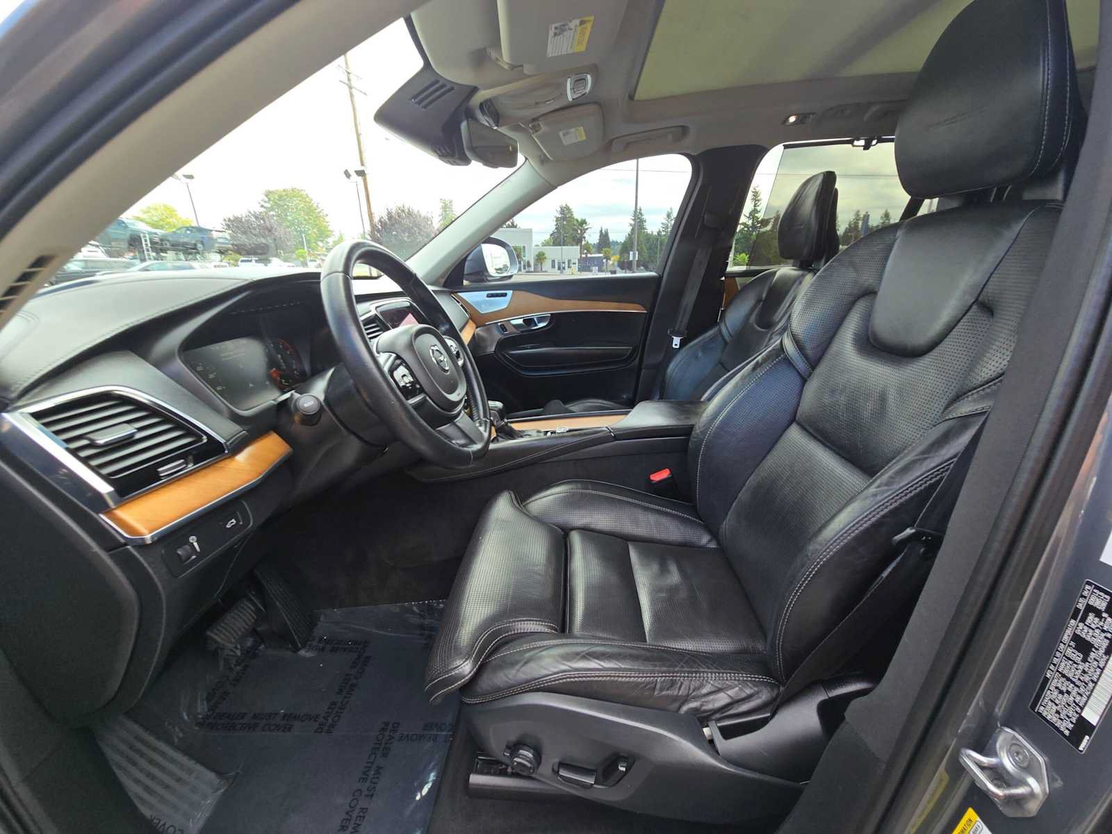 Used 2016 Volvo XC90 T6 Inscription w/ Vision Package AWD/4WD image 21