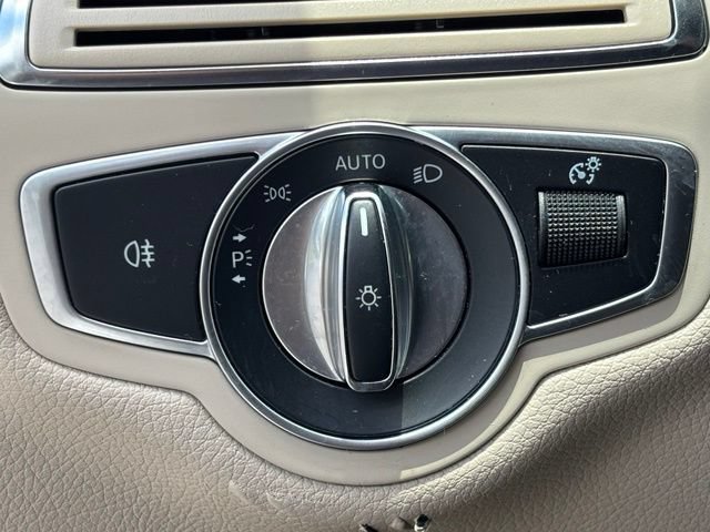 Certified 2019 Mercedes-Benz C 300 4MATIC Sedan image 22