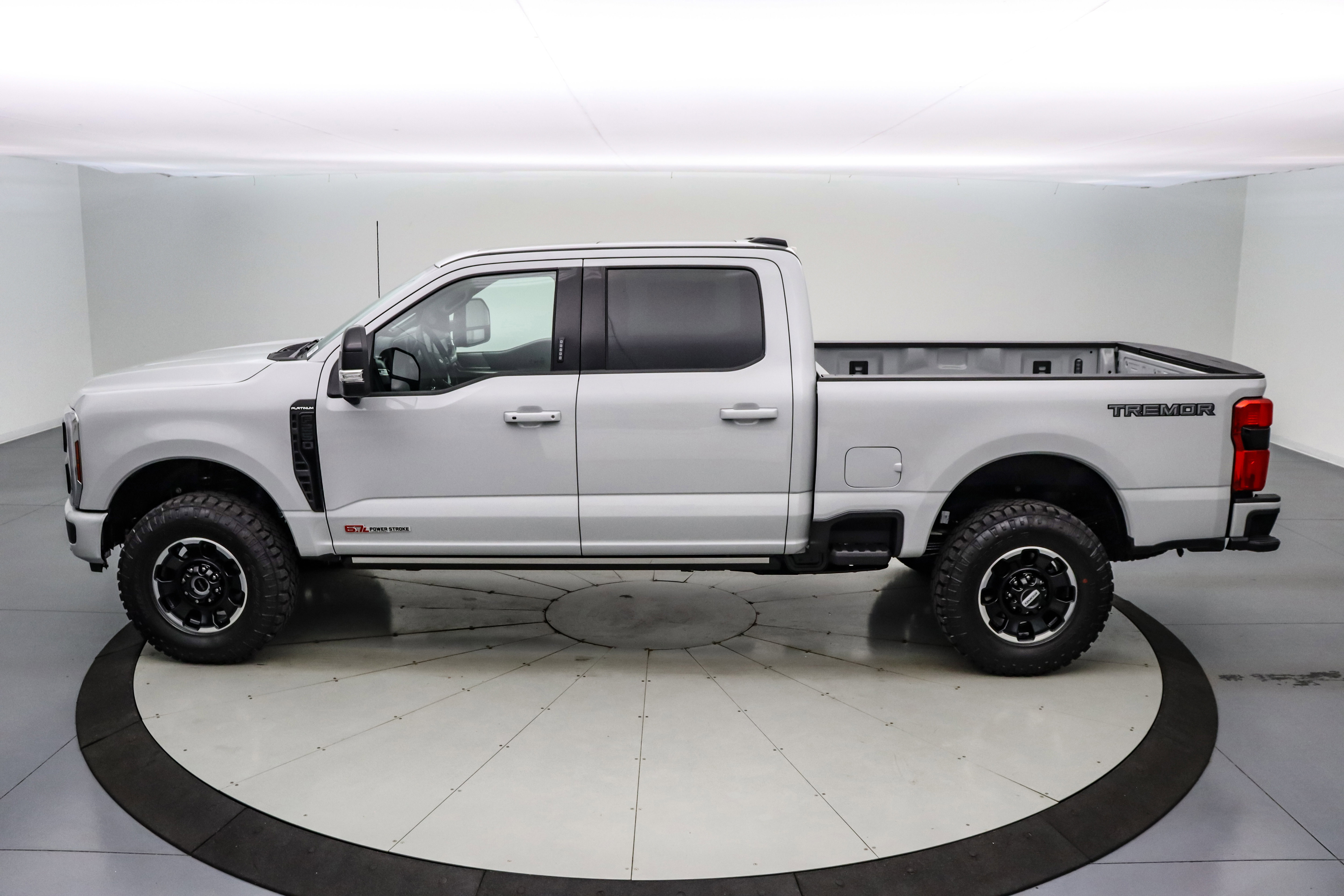 New 2026 Ford F250 Platinum w/ Tremor Off-Road Package image 8