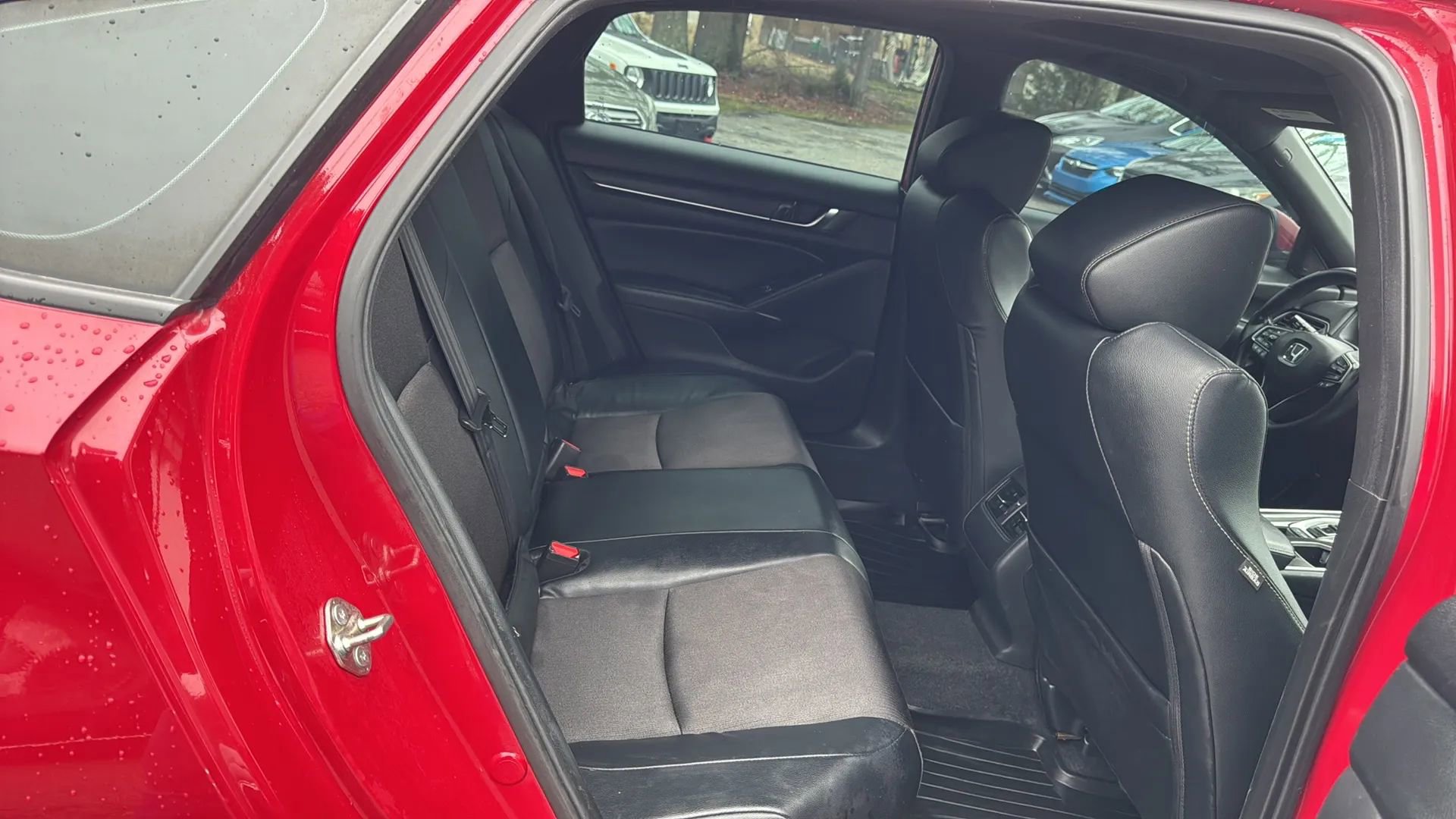 Used 2018 Honda Accord Sport image 13