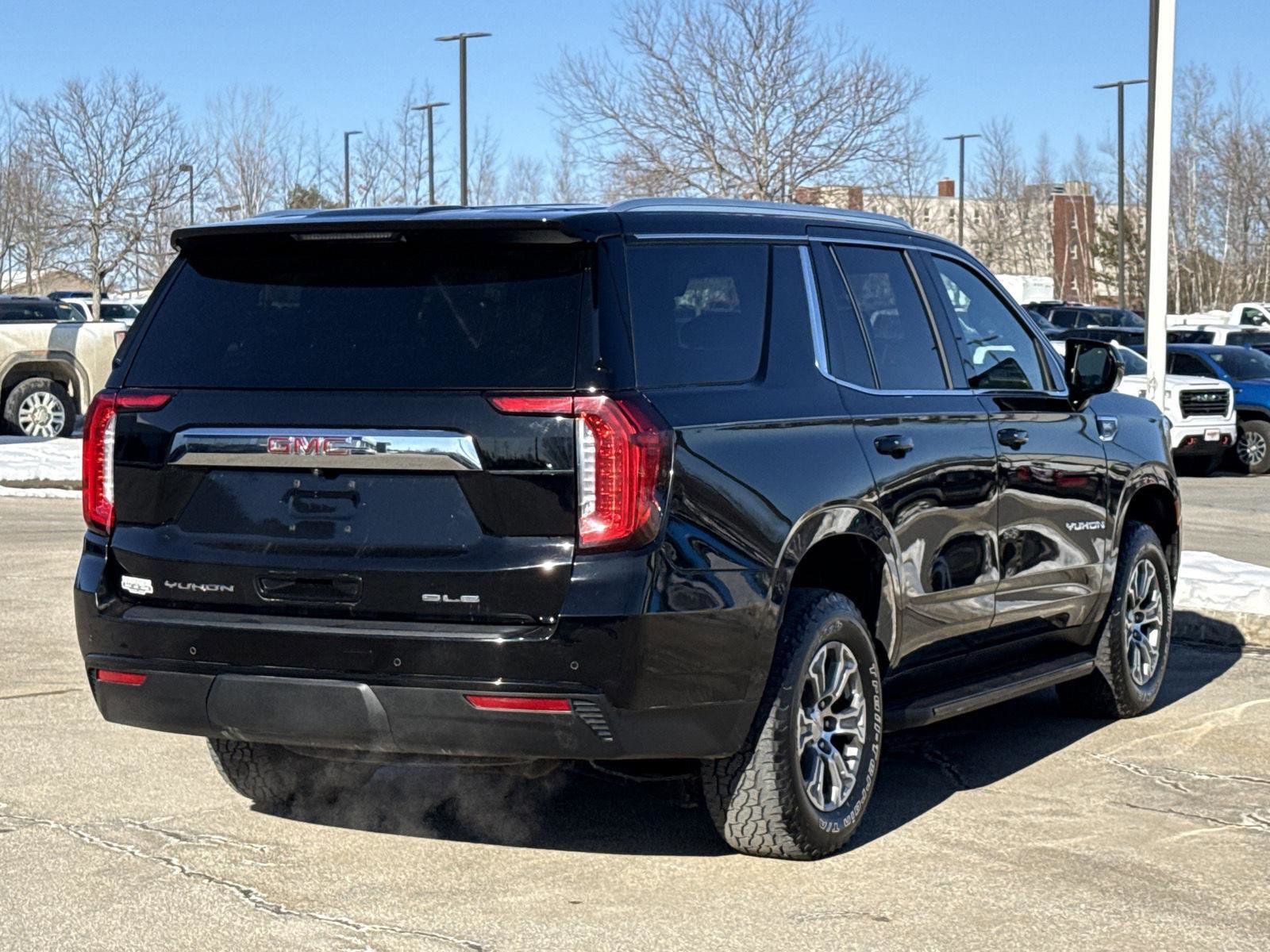 Used 2022 GMC Yukon SLE w/ Max Trailering Package image 5