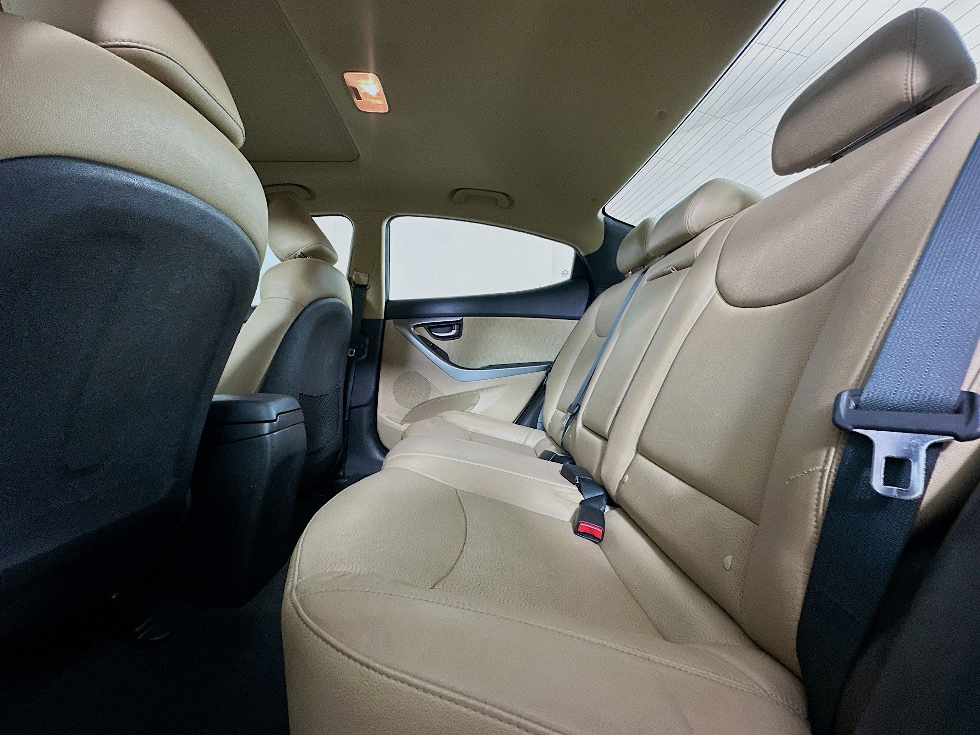 Used 2012 Hyundai Elantra Limited w/ Technology Pkg 5 FWD image 28