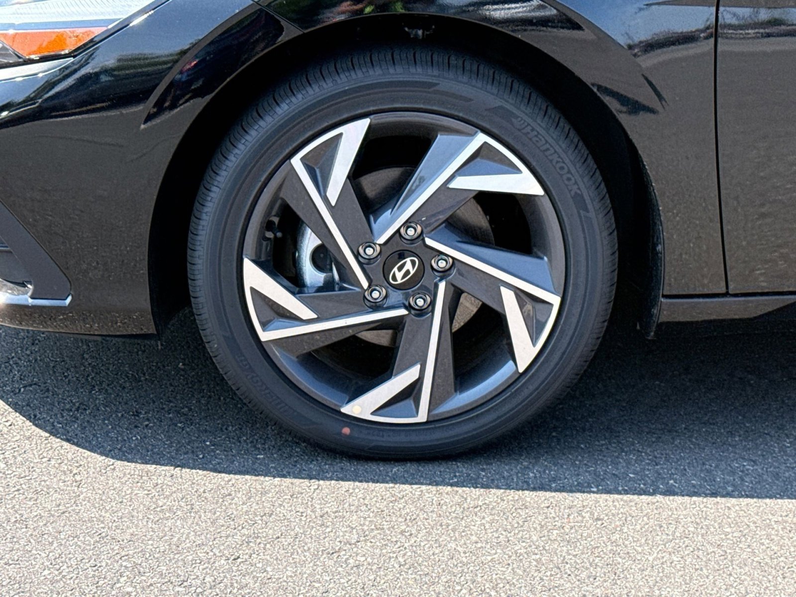 New 2025 Hyundai Elantra SEL image 12