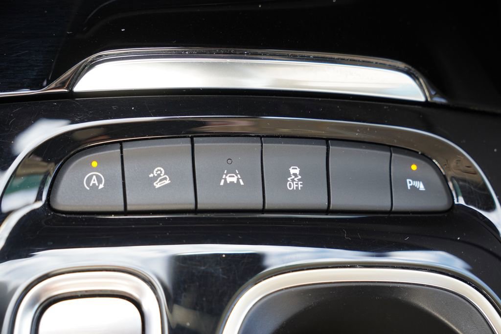 Certified 2023 Buick Envision Preferred w/ Sport Touring Package image 28