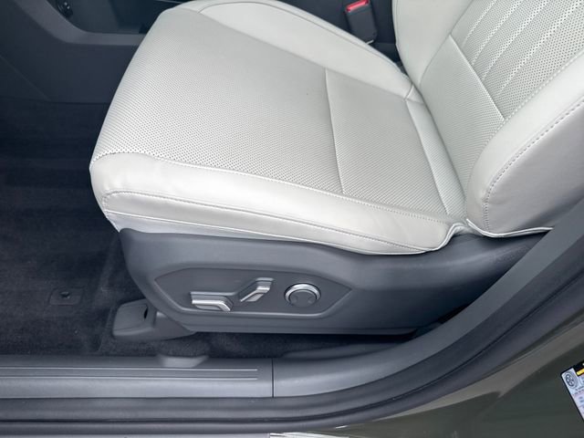 Used 2025 Hyundai Santa Fe SEL AWD/4WD image 11