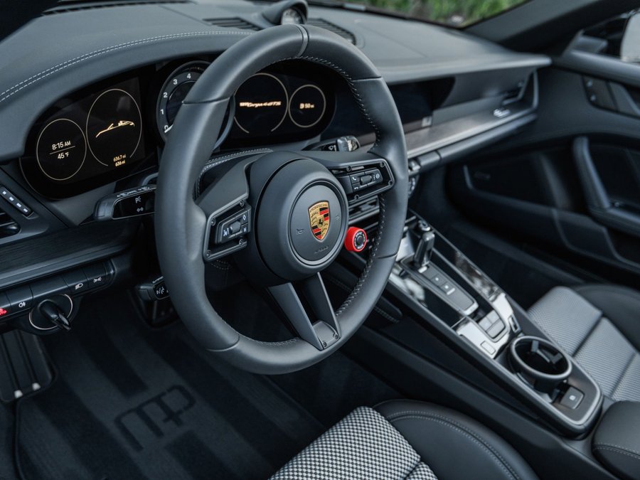 Used 2023 Porsche 911 50th Anniversary Edition image 16