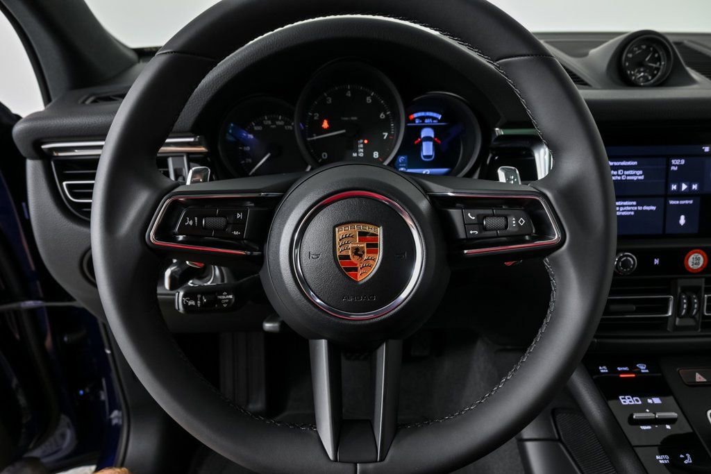 New 2026 Porsche Macan image 9
