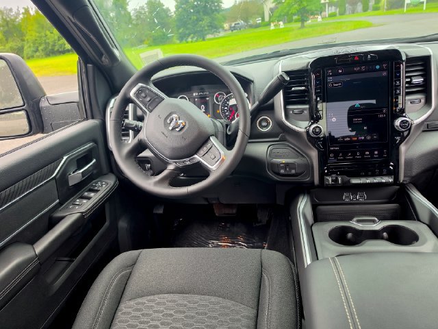 New 2026 RAM 3500 Big Horn AWD/4WD image 14