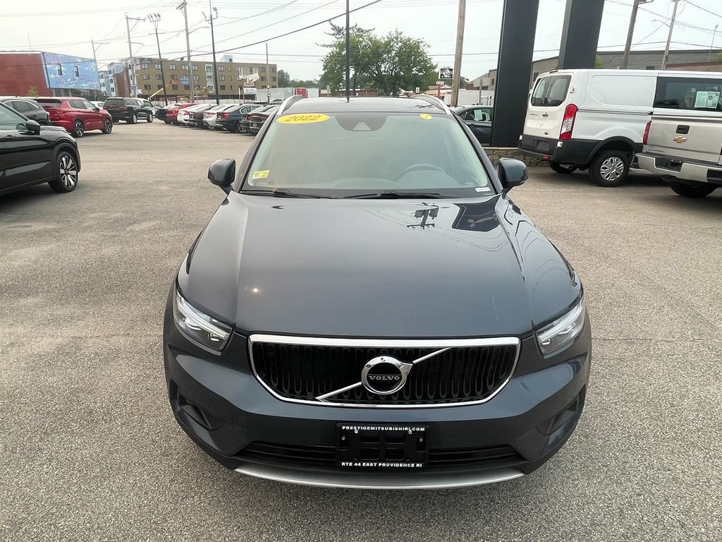 Used 2022 Volvo XC40 T5 Momentum AWD/4WD image 3