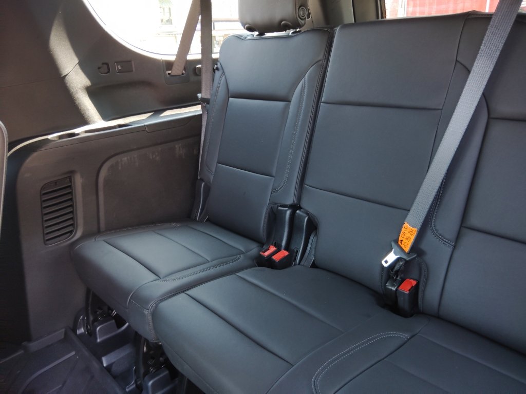 Used 2024 Chevrolet Suburban LT w/ Luxury Package AWD/4WD image 28