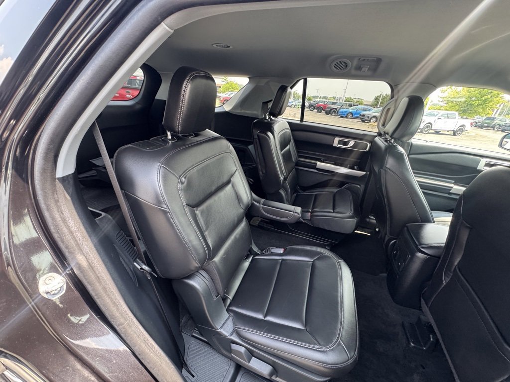 Used 2023 Ford Explorer XLT w/ Equipment Group 202A image 18