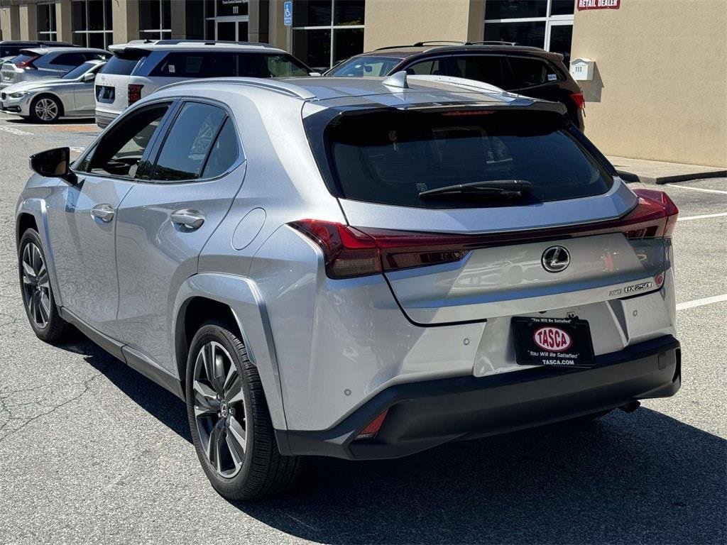 Used 2023 Lexus UX 250h AWD w/ Premium Package image 7