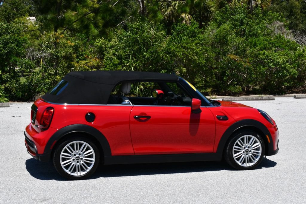 Used 2024 MINI Cooper S FWD image 6