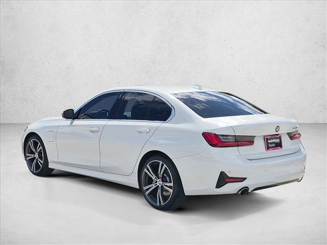 Used 2021 BMW 330e w/ Premium Package RWD image 8