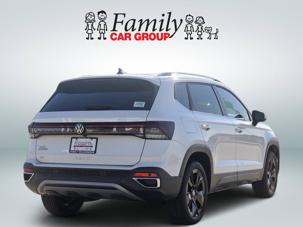 Used 2025 Volkswagen Taos SE image 4