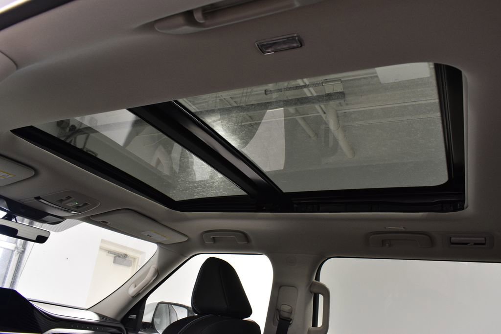 New 2026 INFINITI QX80 Luxe w/ Cargo Package image 32