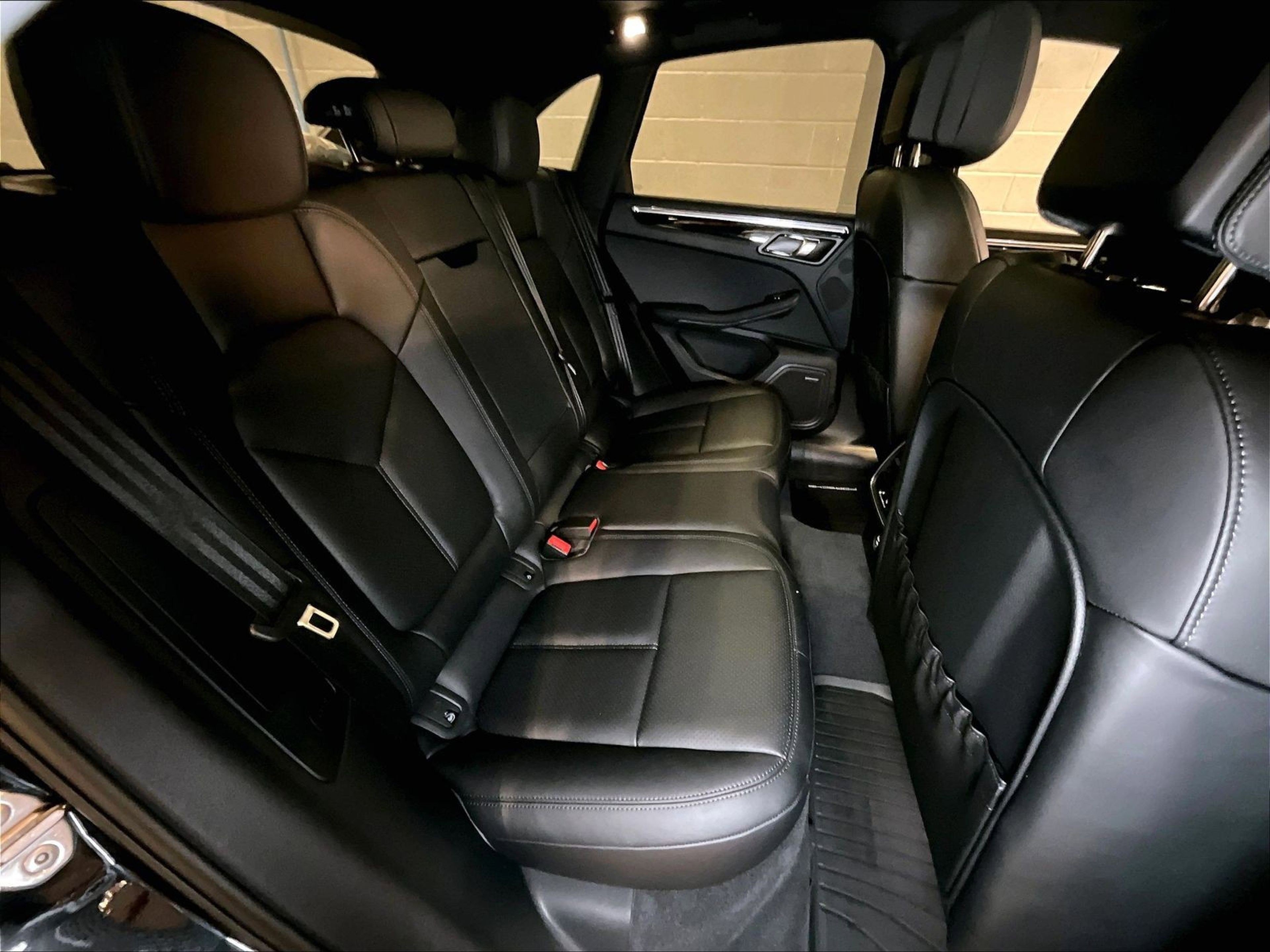 New 2026 Porsche Macan S AWD/4WD image 19