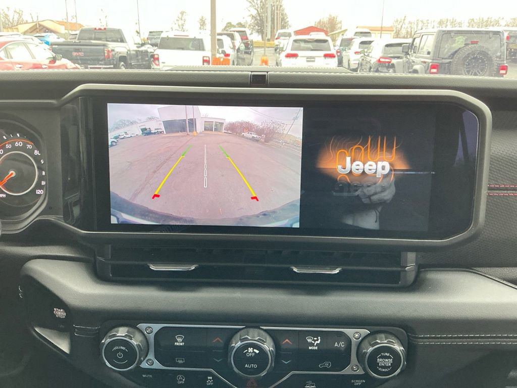 Used 2024 Jeep Wrangler Unlimited Rubicon image 26