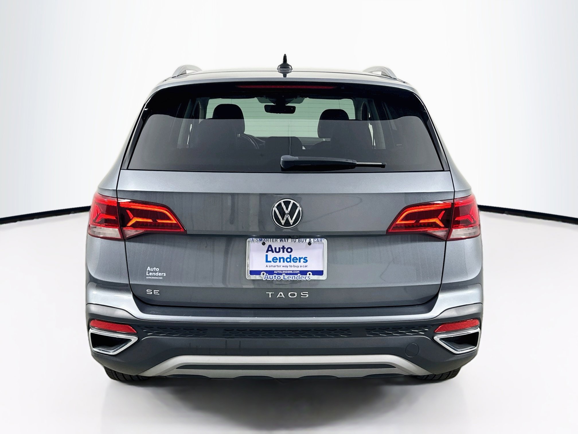 Used 2022 Volkswagen Taos SE FWD image 6