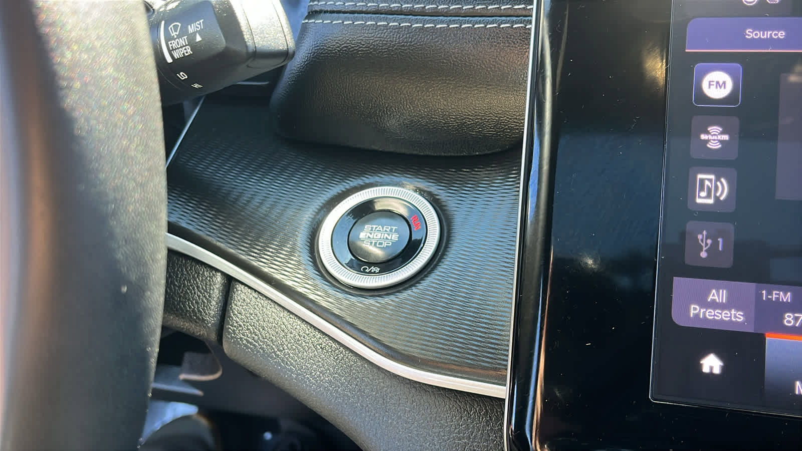 Used 2025 Jeep Grand Cherokee Altitude image 22