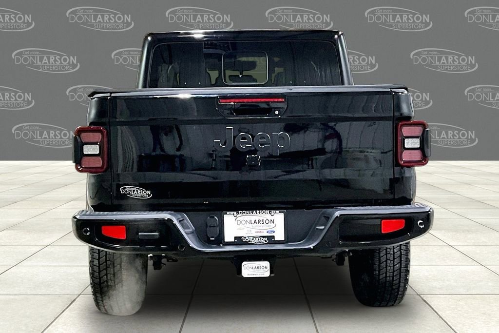 Used 2022 Jeep Gladiator Overland image 6