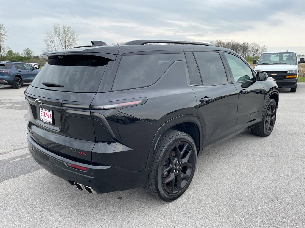 Used 2024 Chevrolet Traverse RS AWD/4WD image 9