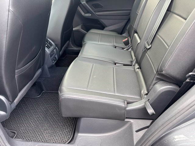 Used 2021 Volkswagen Tiguan SEL AWD/4WD image 41