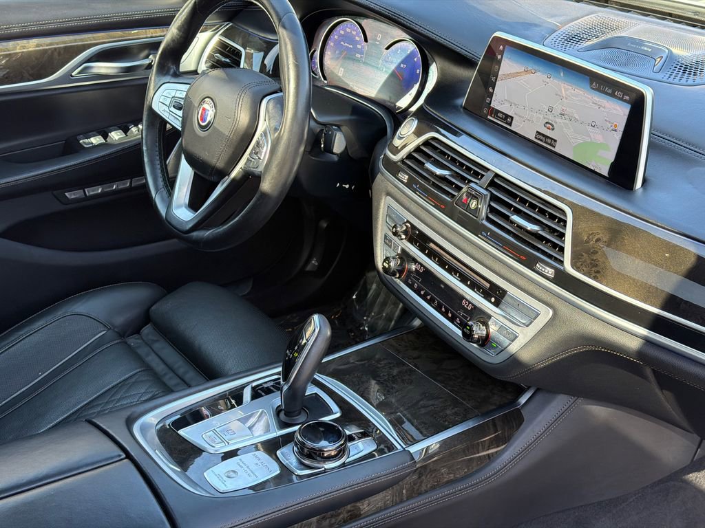 Used 2018 BMW ALPINA B7 xDrive AWD/4WD image 11