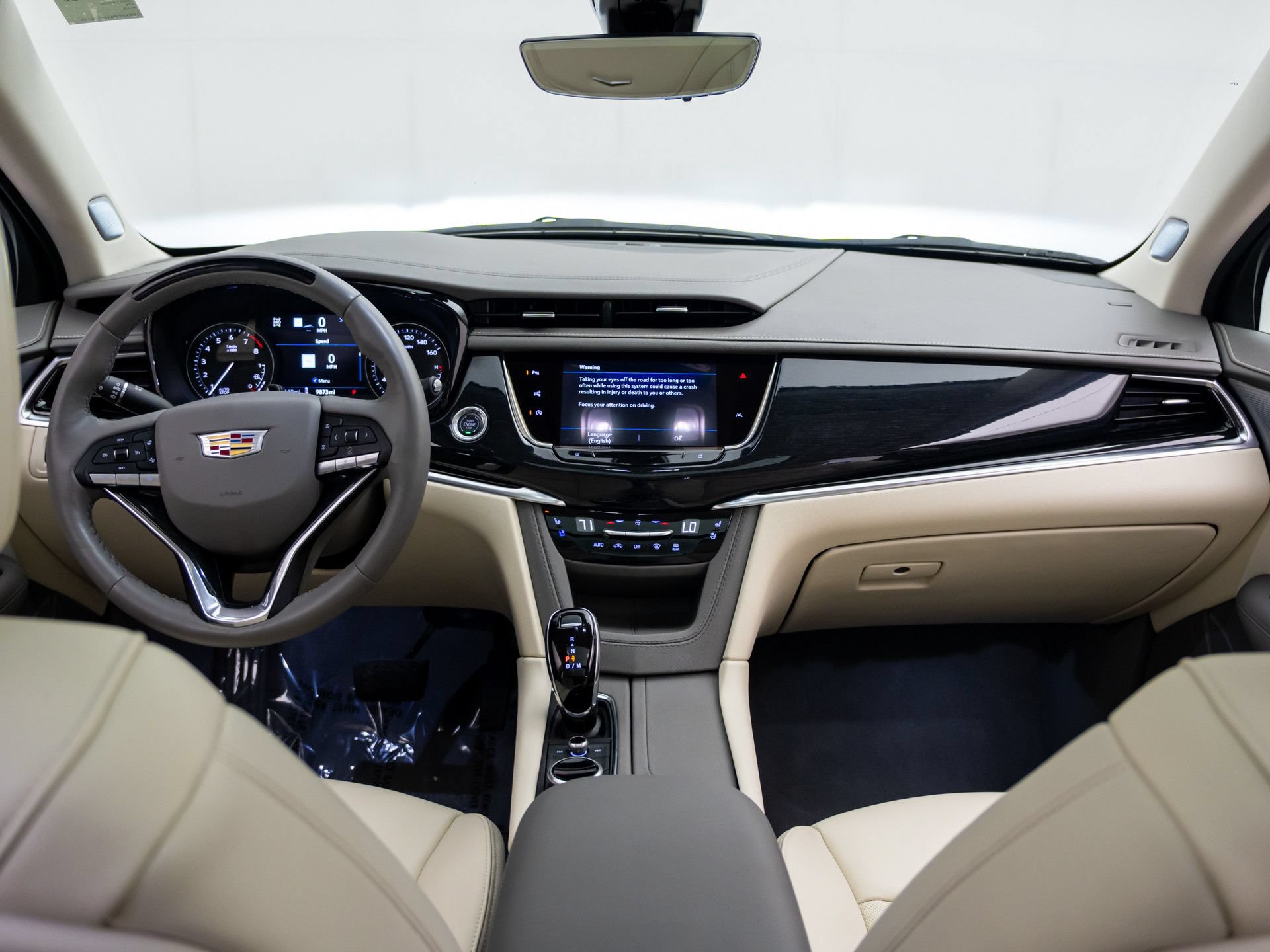 Used 2025 Cadillac XT6 Premium Luxury w/ Technology Package AWD/4WD image 11