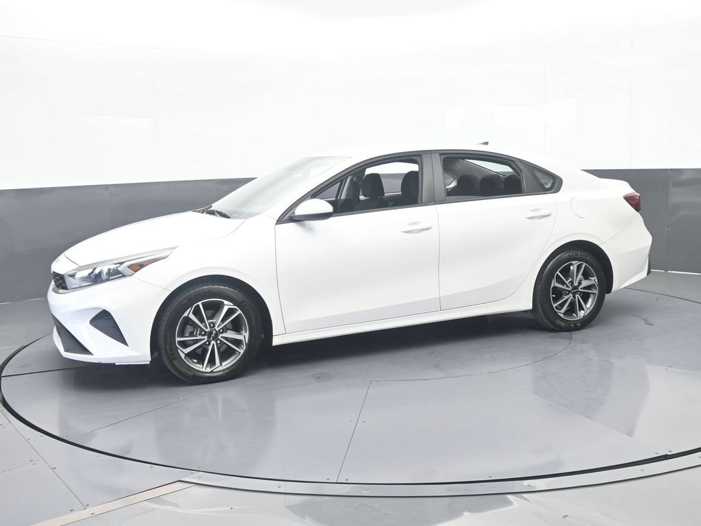 Used 2023 Kia Forte LXS FWD image 2