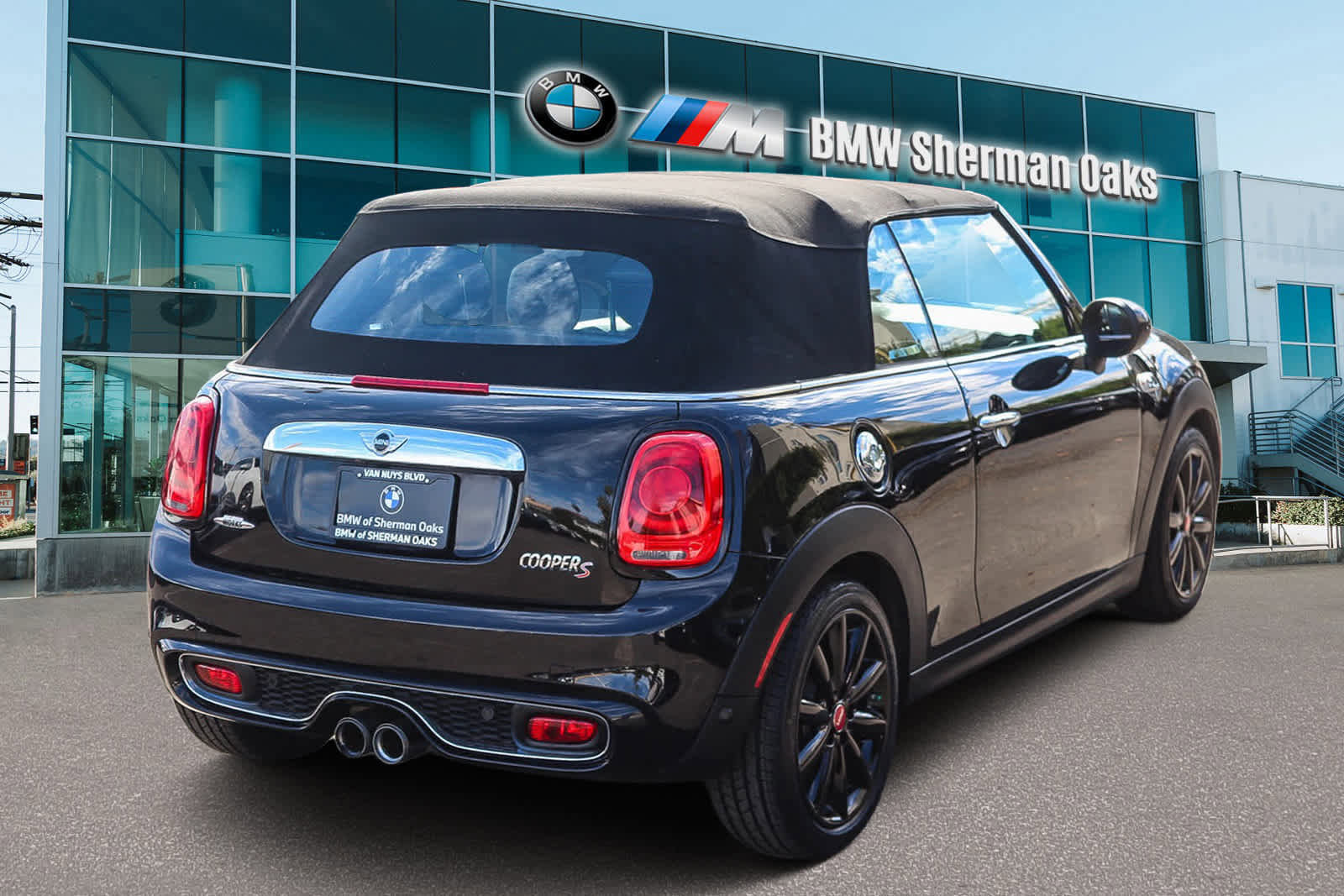 Used 2018 MINI Cooper S image 4