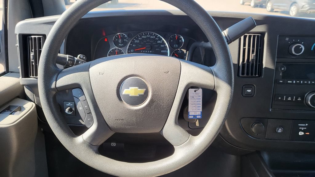 Used 2020 Chevrolet Express 2500 LT w/ LT Preferred Equipment Group RWD image 28