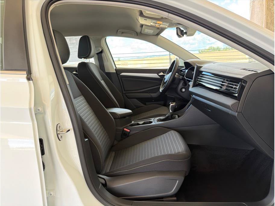 Used 2025 Volkswagen Jetta S FWD image 14