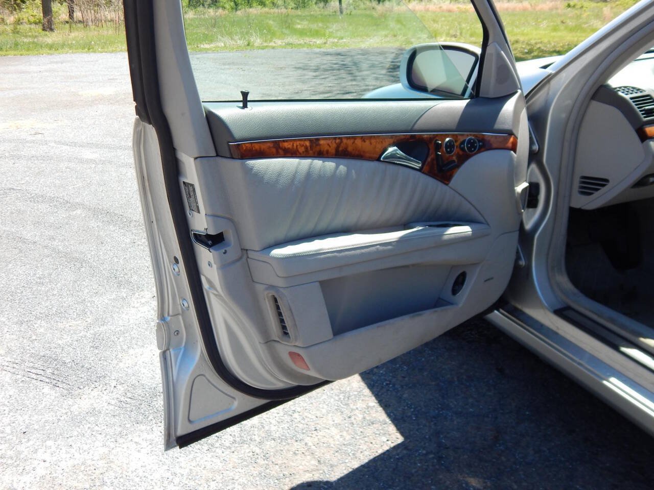 Used 2005 Mercedes-Benz E 500 4MATIC Sedan image 10