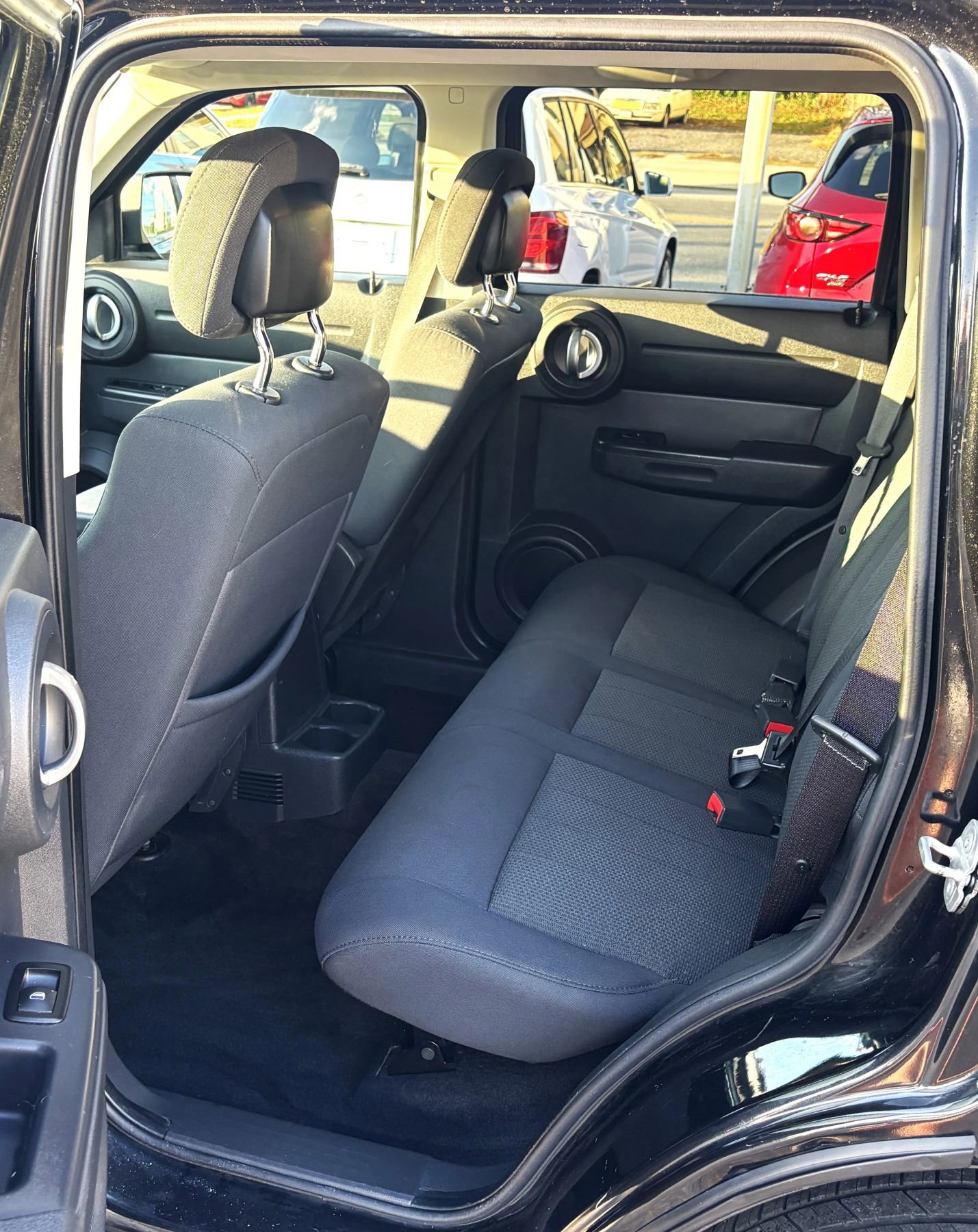 Used 2011 Dodge Nitro Heat w/ Popular Equipment Group image 9