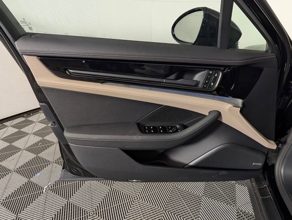 New 2026 Porsche Panamera image 25