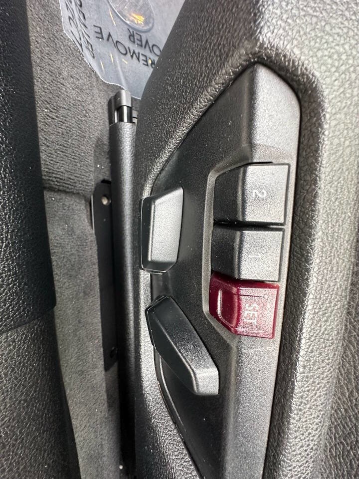 Used 2015 BMW 320i Sedan image 25