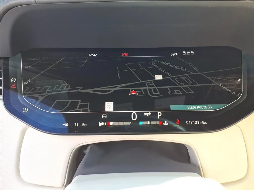 Used 2023 Land Rover Range Rover SE image 30