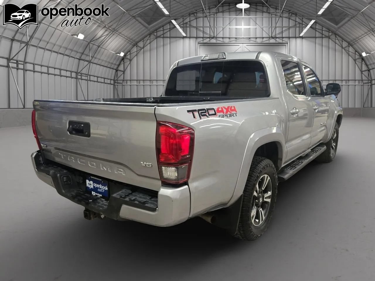 Used 2019 Toyota Tacoma TRD Sport AWD/4WD image 5