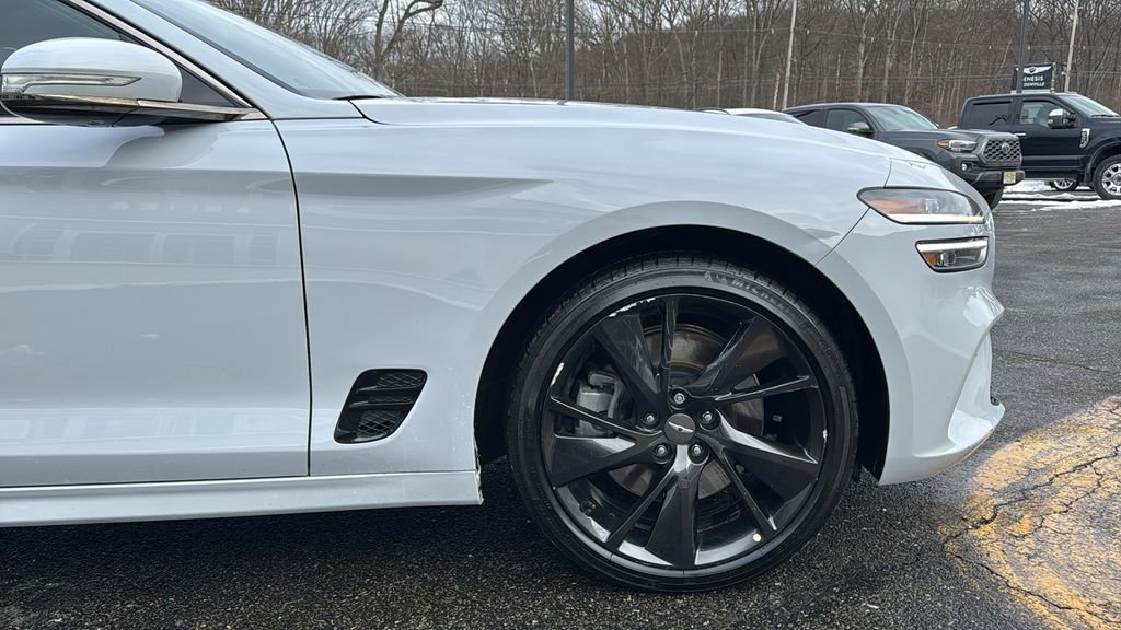 Used 2022 Genesis G70 3.3T w/ Sport Advanced Package image 3