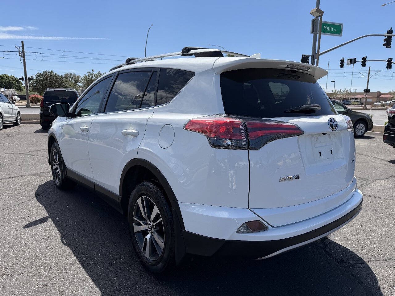 Used 2018 Toyota RAV4 XLE w/ Plus Extra Value Package FWD image 6