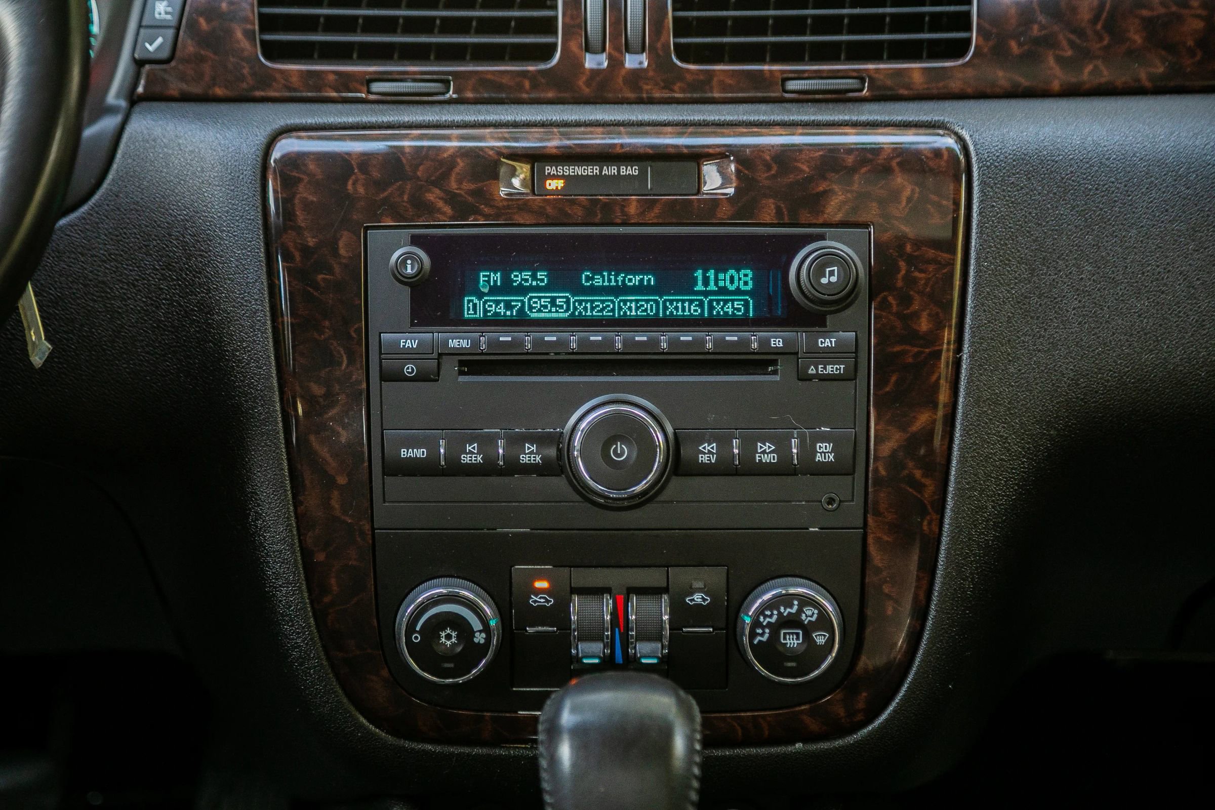 Used 2013 Chevrolet Impala LT w/ LT Sunroof Package image 24